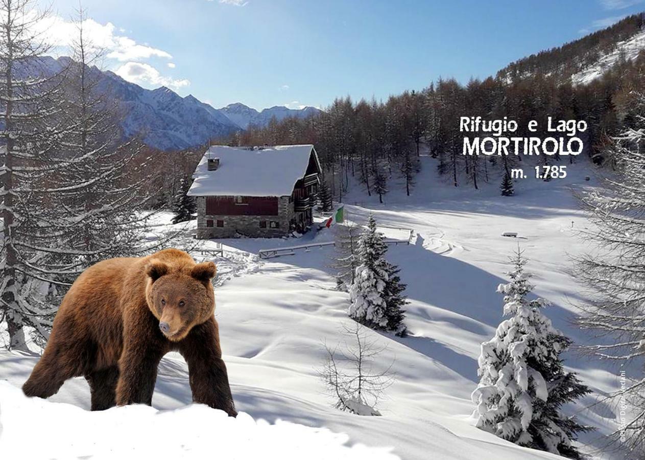 Rifugio Al Lago Del Mortirolo In Inverno Raggiungibile Solo A Piedi Monno Ngoại thất bức ảnh